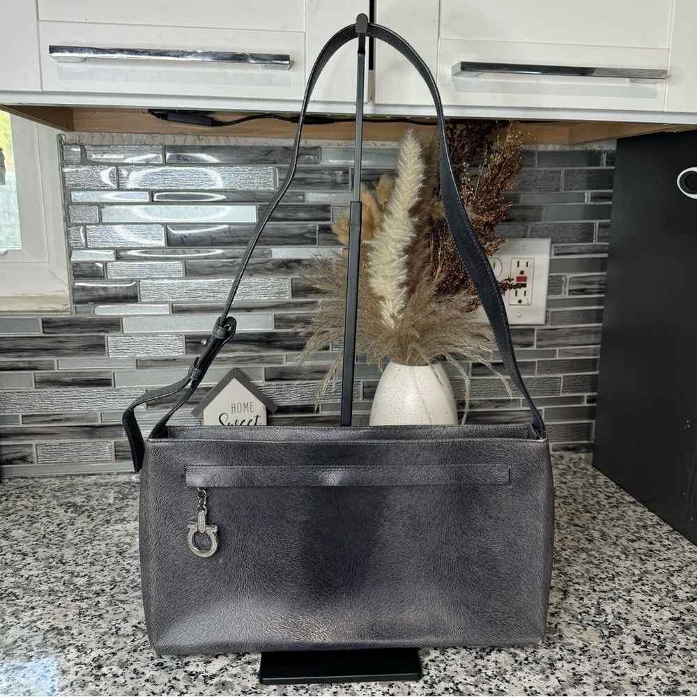 Salvatore Ferragamo | Leather Woman Vintage Shoulder Bag Gancini Black
